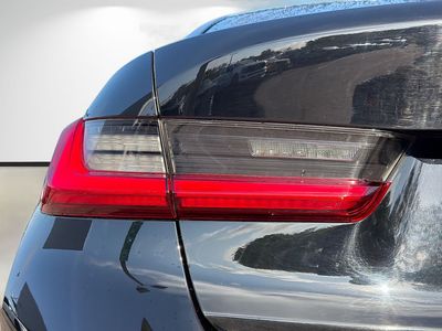 2021 BMW 3 Series - Photo 10