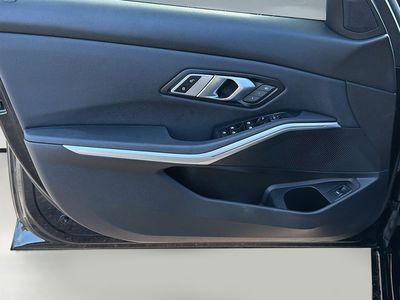 2021 BMW 3 Series - Photo 21