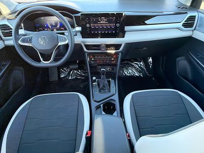 2026 Volkswagen Taos - Photo 14