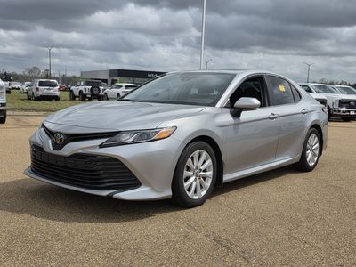 2020 Toyota Camry - Photo 4