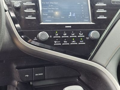 2020 Toyota Camry - Photo 16