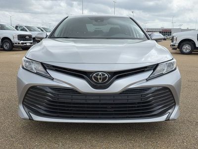 2020 Toyota Camry - Photo 2