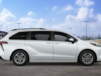 2026 Toyota Sienna - Photo 14