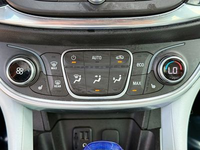 2019 Chevrolet Volt - Photo 30
