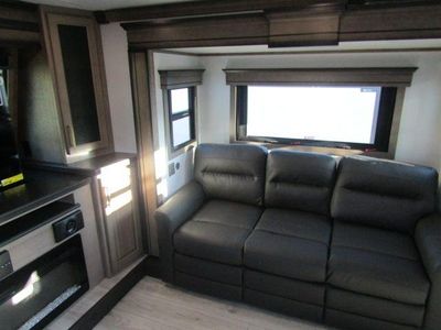2025 Keystone Montana - Photo 9