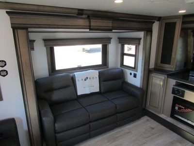 2025 Keystone Montana - Photo 8