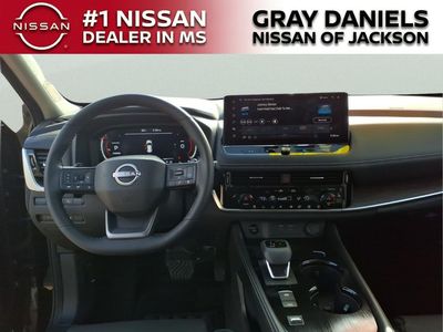 2025 Nissan Rogue — photo 10 view
