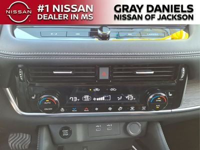 2025 Nissan Rogue — photo 18 view