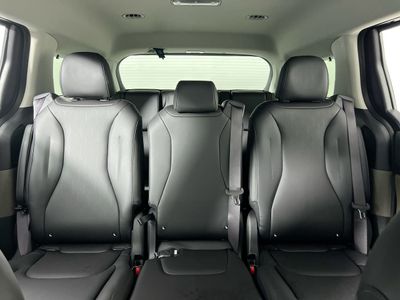 2026 Kia Carnival — photo 32 view