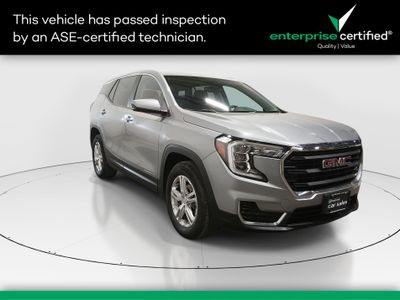 2024 GMC Terrain FWD 4dr SLE — front three-quarter view
