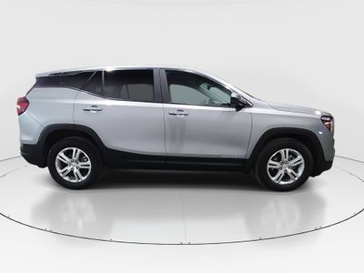 2024 GMC Terrain — photo 8 view