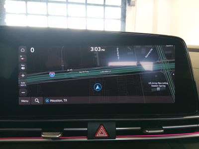 2024 Hyundai Elantra - Photo 17