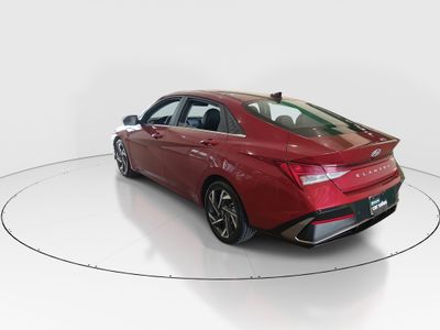 2024 Hyundai Elantra - Photo 5