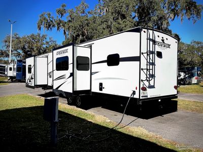 2023 Venture RV SportTrek Touring Edition - Photo 3
