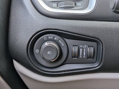 2021 Jeep Renegade - Photo 23