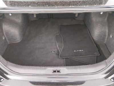 2024 Nissan Altima — photo 11 view