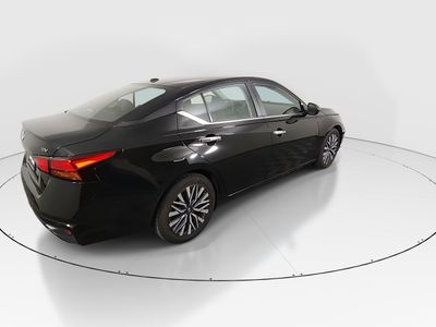 2024 Nissan Altima — photo 7 view