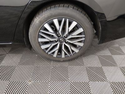 2024 Nissan Altima — photo 10 view