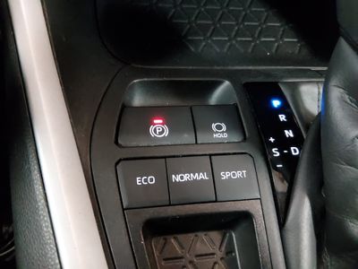 2024 Toyota RAV4 - Photo 18