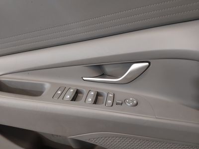 2024 Hyundai Elantra - Photo 18
