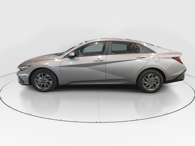 2024 Hyundai Elantra - Photo 4