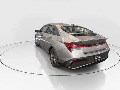 2024 Hyundai Elantra - Photo 5
