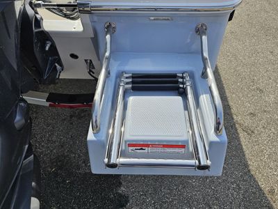 2025 Robalo R160 - Photo 4