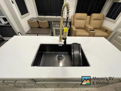 2026 Brinkley Model Z - Photo 12
