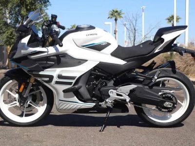 2026 CFMOTO 450SS — front three-quarter view