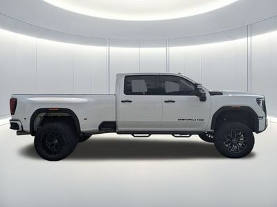 2024 GMC Sierra 3500HD - Photo 4