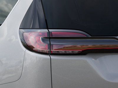 2026 Chrysler Pacifica — photo 9 view