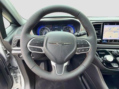 2026 Chrysler Pacifica — photo 41 view