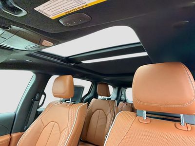 2026 Chrysler Pacifica — photo 28 view