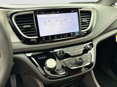 2026 Chrysler Pacifica — photo 29 view