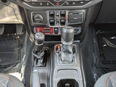 2026 Jeep Gladiator — photo 19 view