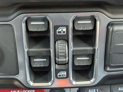 2026 Jeep Gladiator — photo 23 view