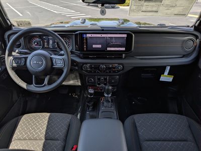 2026 Jeep Gladiator — photo 15 view
