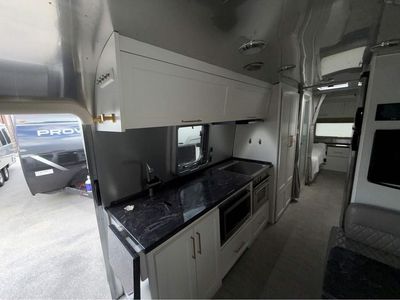 2021 AIRSTREAM CLASSIC - Photo 11