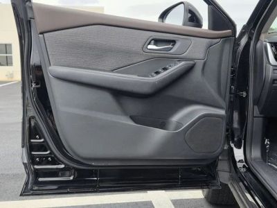 2022 Nissan Rogue — photo 11 view
