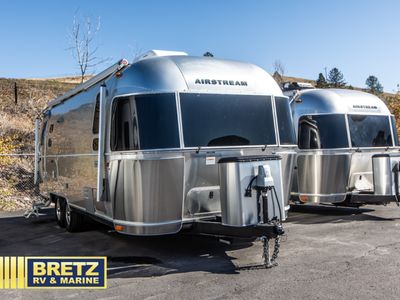 2020 Airstream Flying Cloud — front three-quarter view
