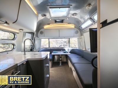 2020 Airstream Flying Cloud — photo 12 view