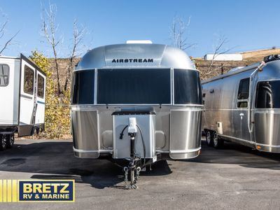 2020 Airstream Flying Cloud — rear three-quarter view
