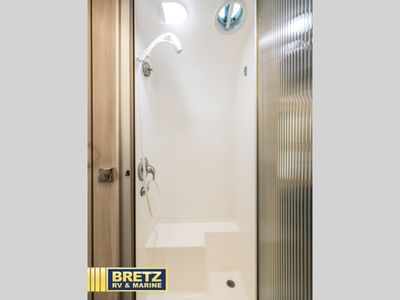 2020 Airstream Flying Cloud — photo 14 view