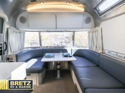 2020 Airstream Flying Cloud — photo 9 view