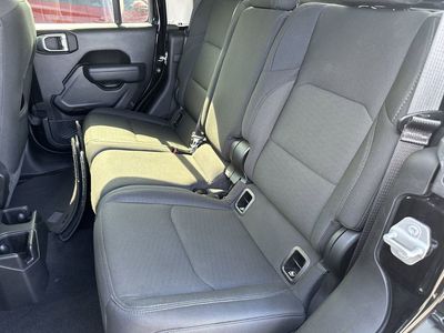 2022 Jeep Gladiator - Photo 23