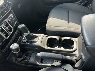 2022 Jeep Gladiator - Photo 21