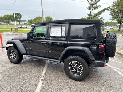 2024 Jeep Wrangler — photo 17 view