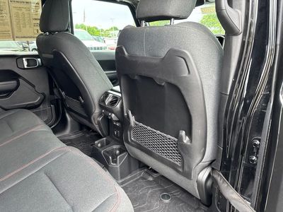 2024 Jeep Wrangler — photo 39 view