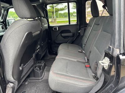 2024 Jeep Wrangler — photo 36 view