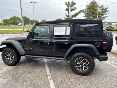 2024 Jeep Wrangler — photo 16 view